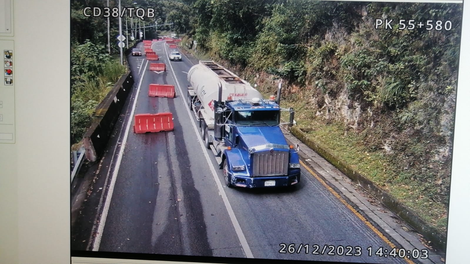 El camión se habría quedado sin frenos.