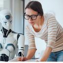 Los textos generados con IA carecen de un lenguaje natural.