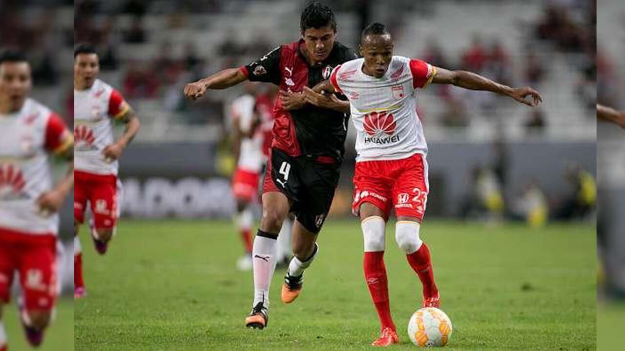 A la derecha, Luis Quiñones.