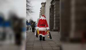 A un hombre que interpretaba a Papá Noel en Patio Bonito le hurtaron dispositivos electrónicos por más de 6 millones de pesos.