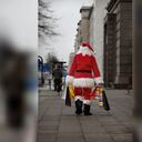 A un hombre que interpretaba a Papá Noel en Patio Bonito le hurtaron dispositivos electrónicos por más de 6 millones de pesos.