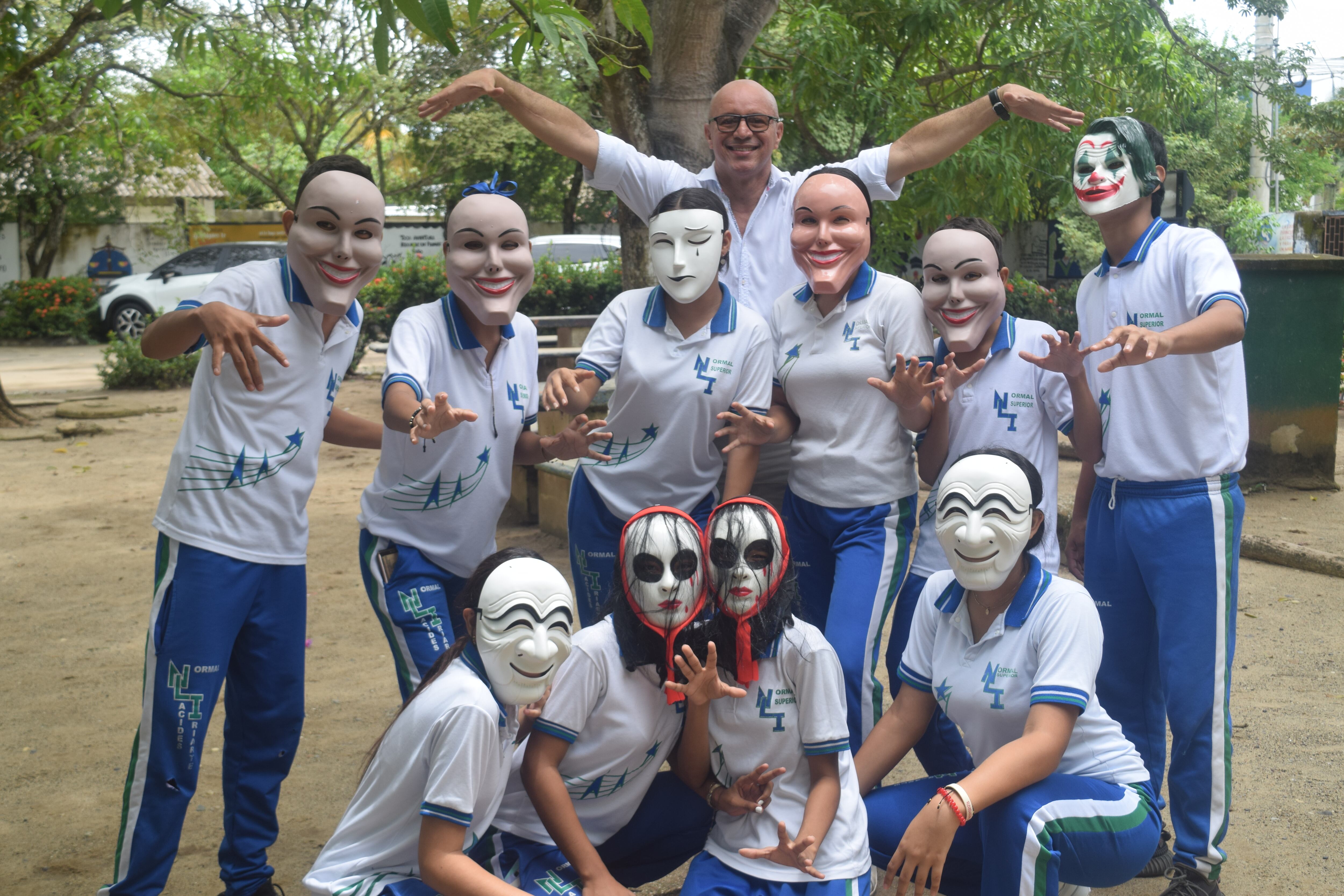 William fue seleccionado entre más de 7.000 postulaciones y nominaciones de 130 países de todo el mundo y es parte de los finalistas que podrían ganar un millón de dólares, el 8 de noviembre, en París, cuando se defina el ganador