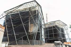 La biblioteca España pasó de ser una de las obras más importantes de la ciudad de Medellín, a convertirse en un millonario elefante blanco.