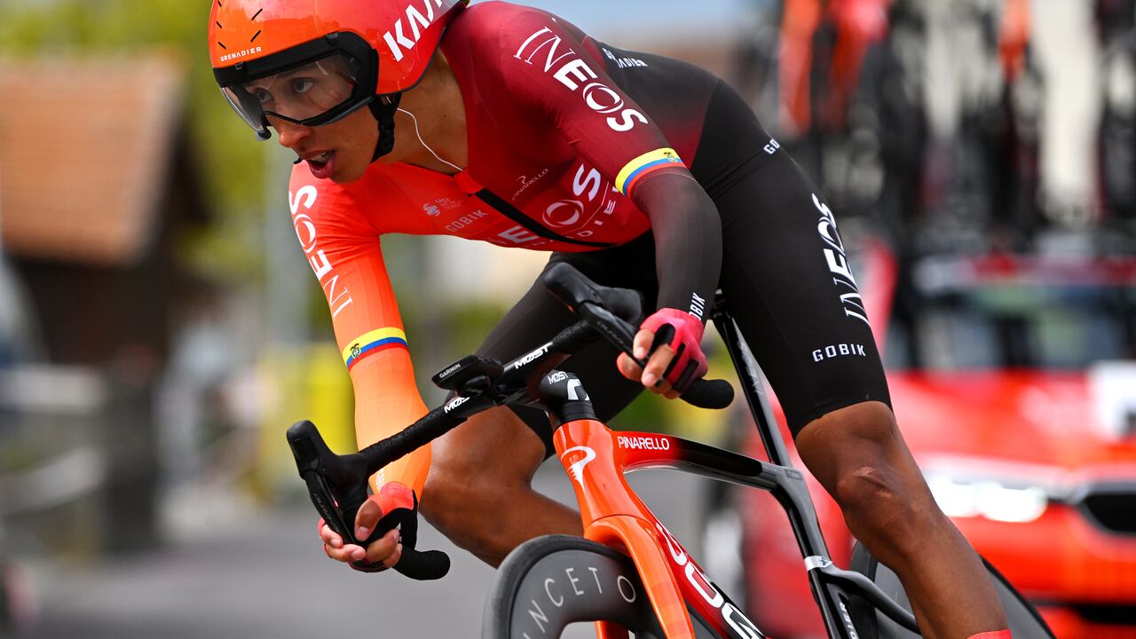 PAYERNE, SWITZERLAND - APRIL 23: Egan Bernal of Colombia and Team INEOS Grenadiers sprints during the 77th Tour De Romandie 2024 - Prologue a 2.28km individual time trial stage from Payerne to Payerne / #UCIWT / on April 23, 2024 in Payerne, Switzerland. (Photo by Luc Claessen/Getty Images)