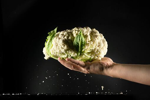 Esta verdura es rica en antioxidantes llamados fitoquímicos que combaten los radicales libres.