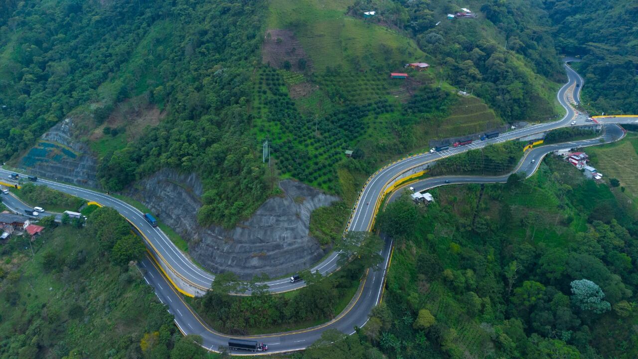El presidente Iván Duque entregó el megaproyecto de la Cordillera Central.