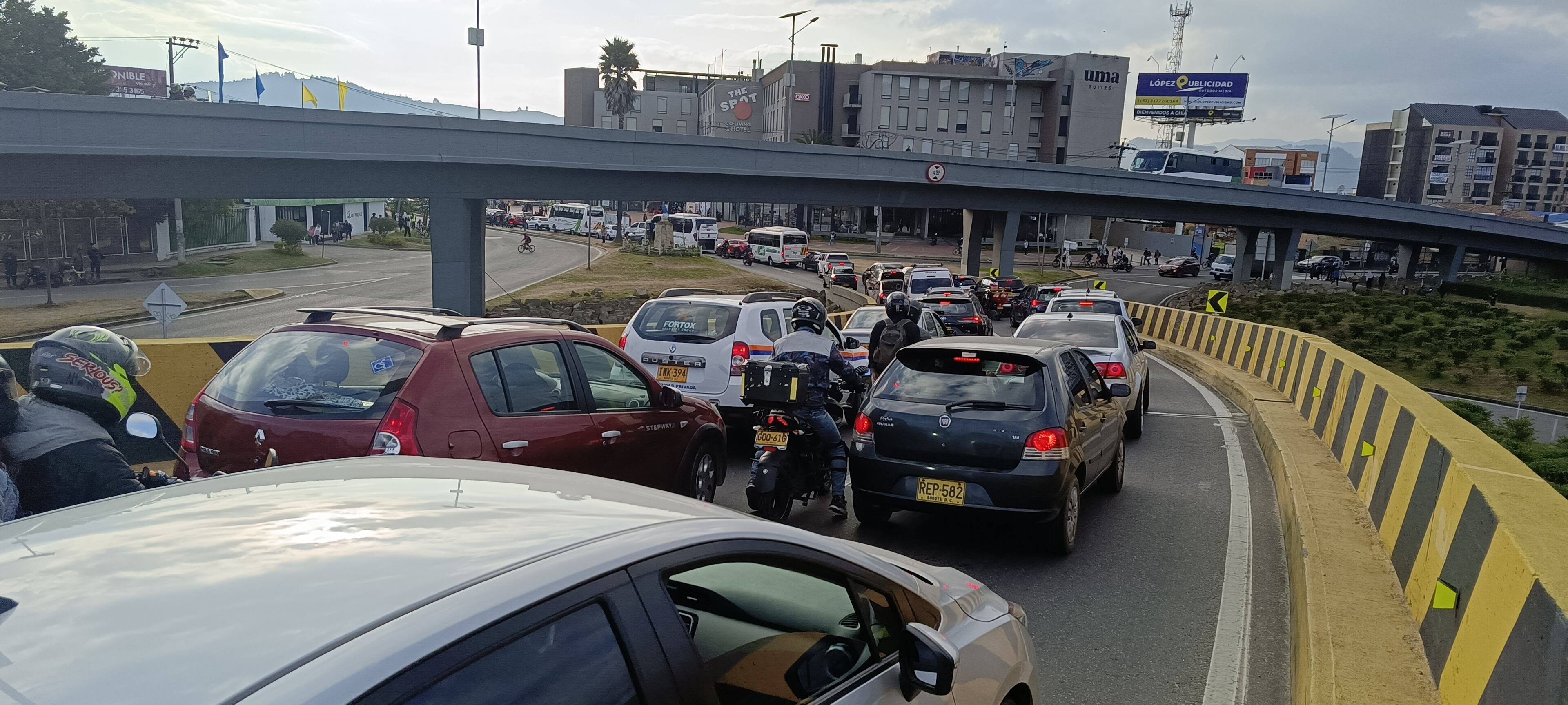 Paro de transportadores en Chia