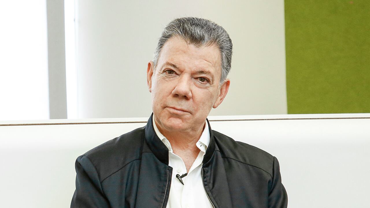 Juan Manuel Santos les ha apostado a diferentes candidatos con distintos alfiles.