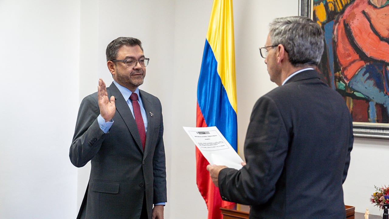 Richard Caicedo asume la Presidencia del Icetex