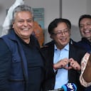 WILLIAM VELANDIA Y GUSTAVO PETRO
FECODE APOYA A GUSTAVO PETRO
BOGOTA MAYO 9 DE 2022
FOTOGRAFA ALEXANDRA RUIZ POVE