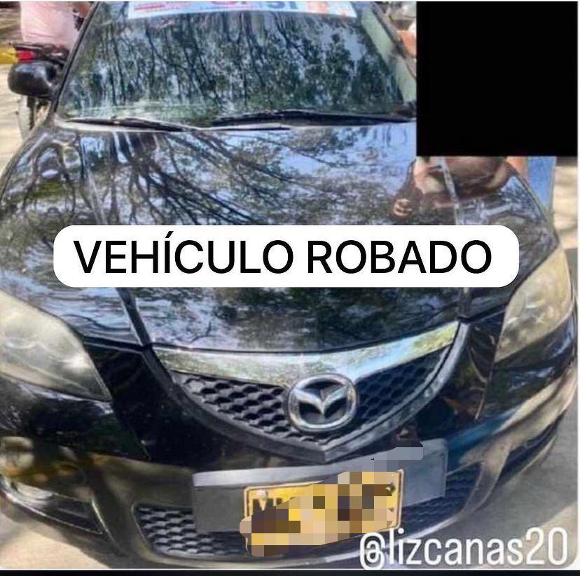Roban vehículo Mazda negro en Valledupar