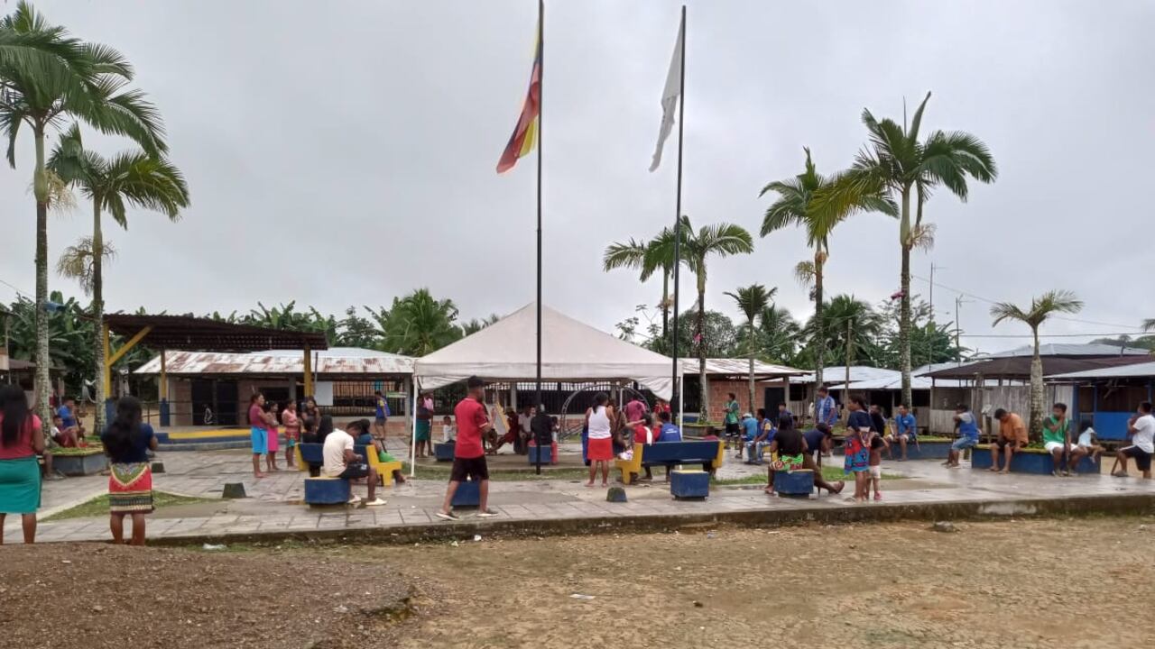 Comunidades indígenas de Chocó piden atención tras confinamiento por grupos armados