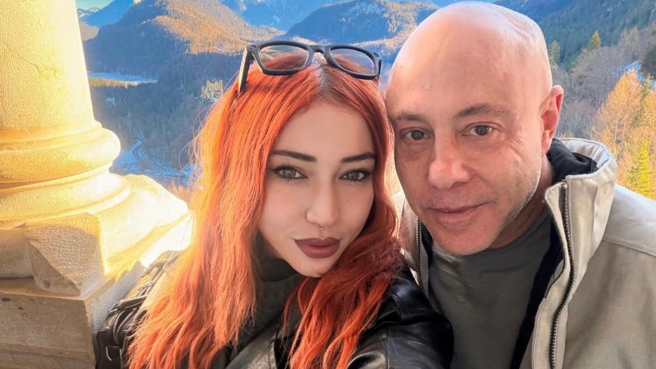 La pareja reveló detalles de su relación amorosa.