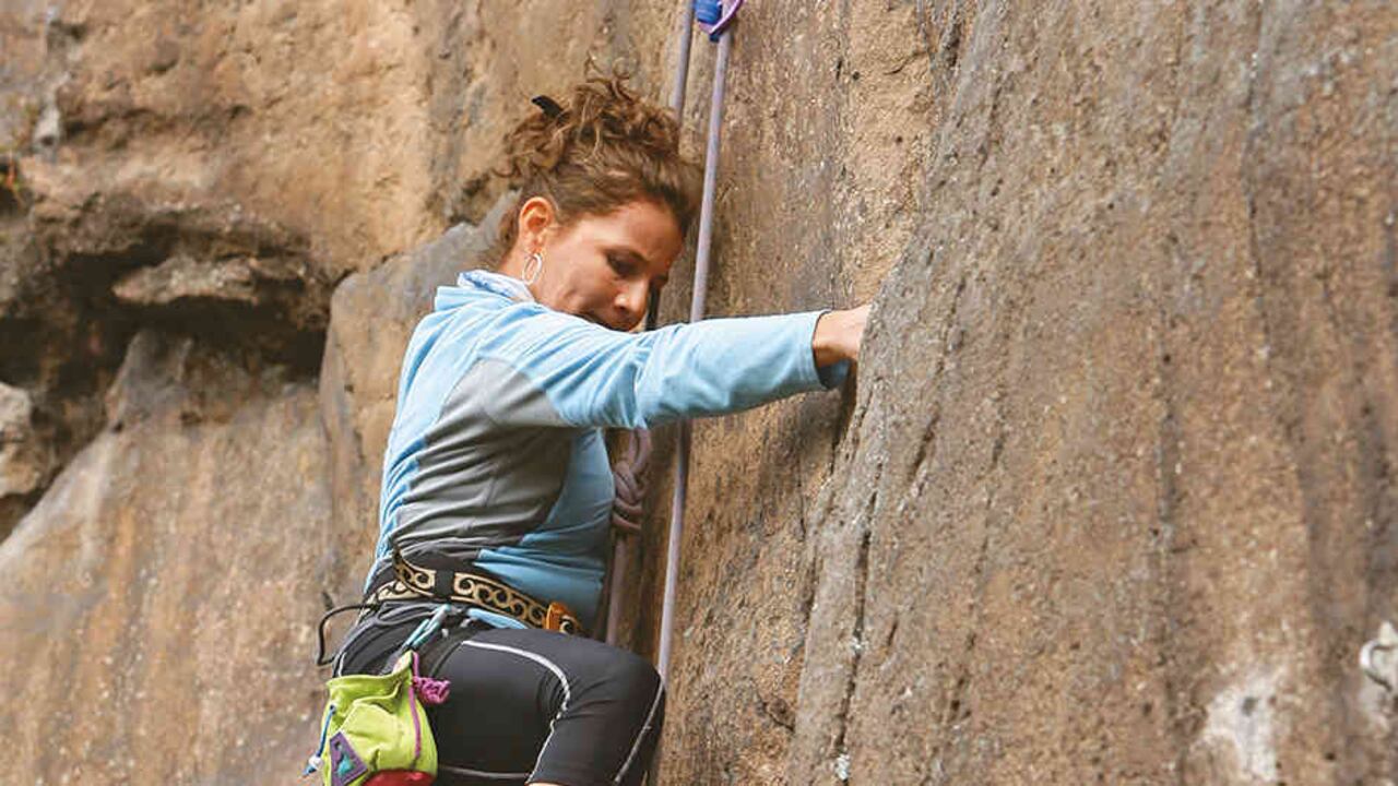 Suesca es reconocido como uno de los mejores lugares del Colombia para escalar y está ubicado muy cerca de Bogotá.