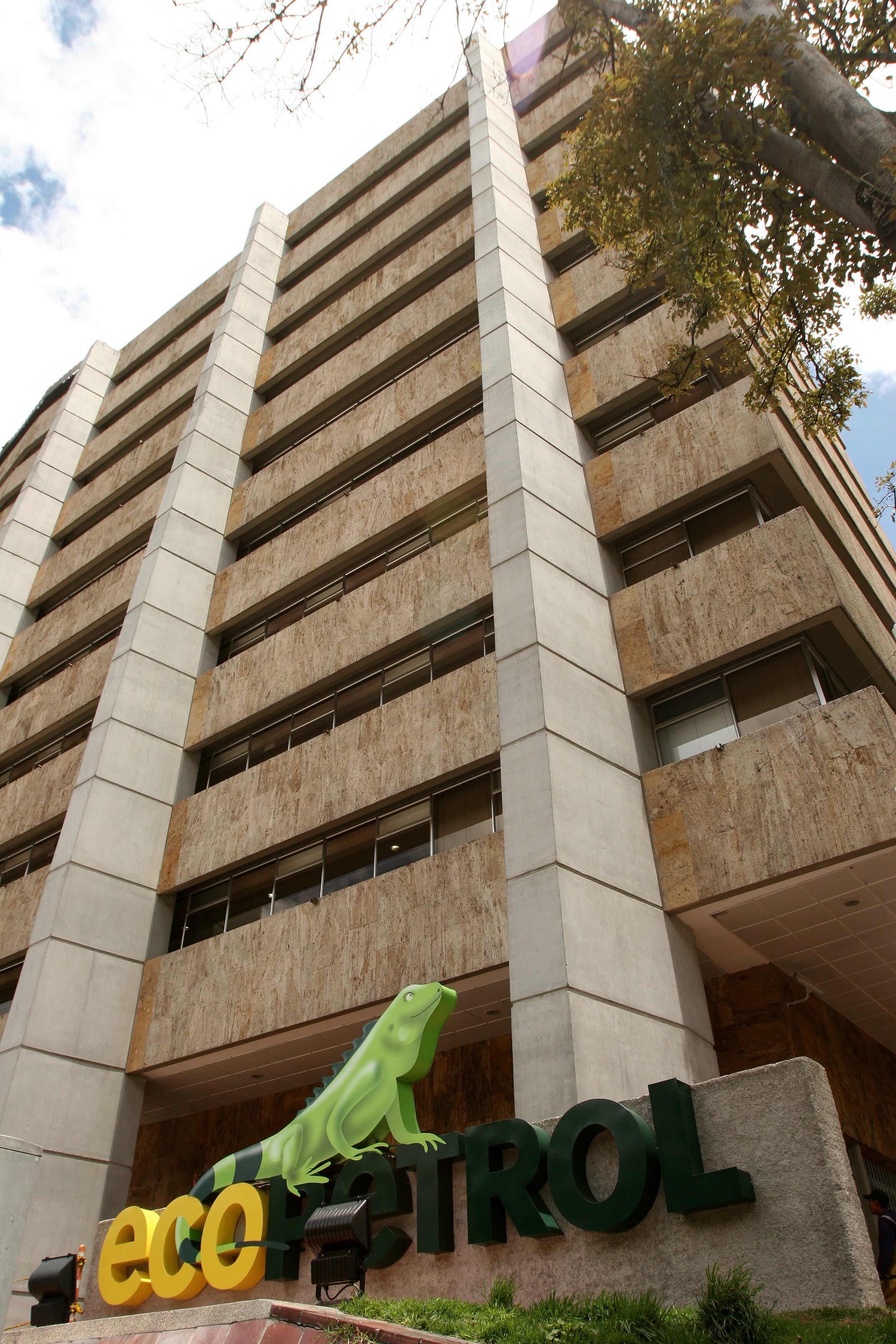 ECOPETROL FACHADA