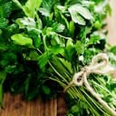 El perejil ayuda a eliminar los gases intestinales. Foto: Getty Images