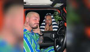 En la publicación hay tres fotos de los paisas. Varias celebridades respondieron a ellas.