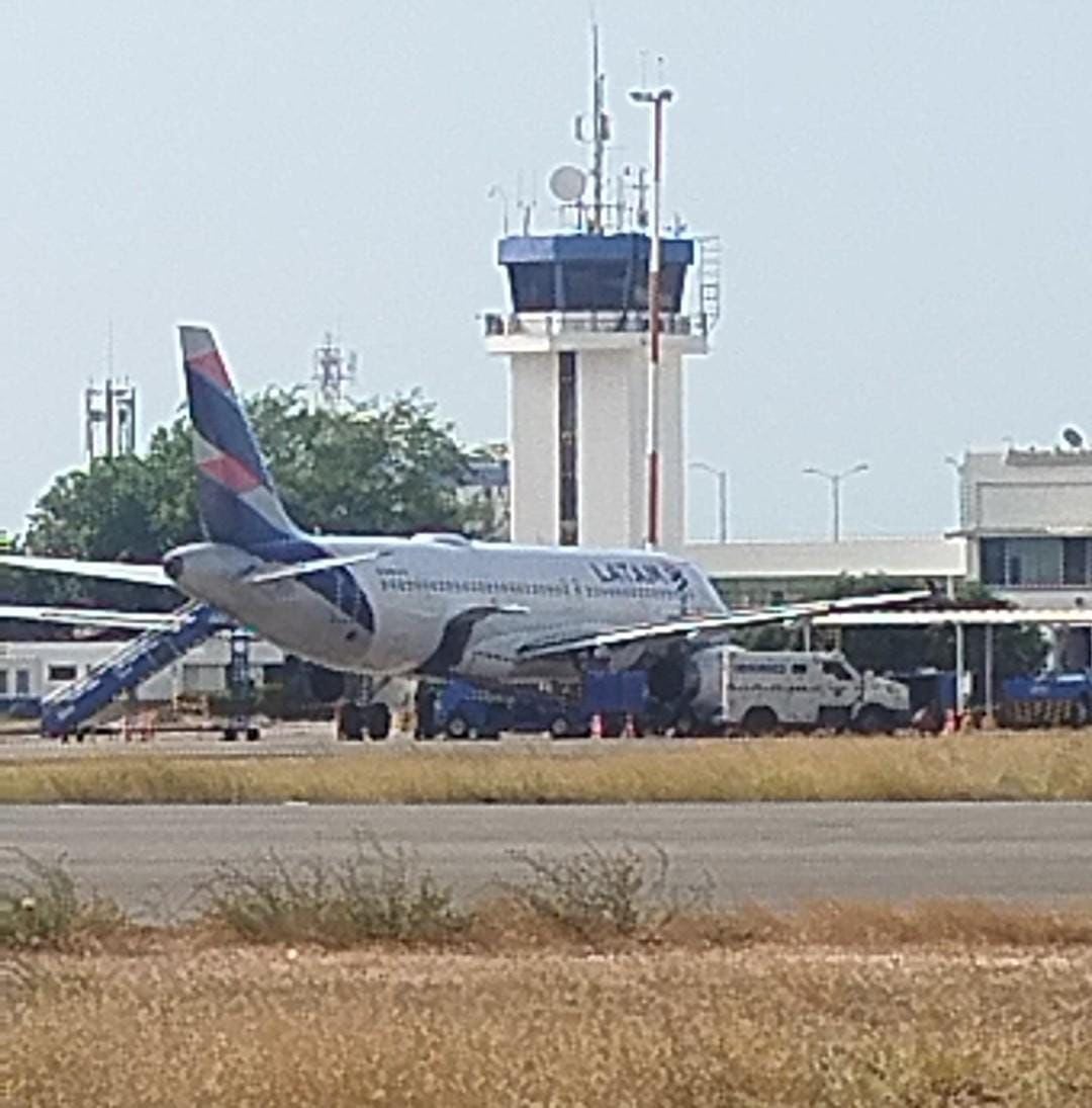 Ladrones irrumpieron en aeropuerto de Riohacha para cometer un millonario robo.