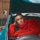 Lucy Vives estrenó ‘Mascacielo’, título de su primer lanzamiento en cuatro años.