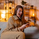 Las personas suelen recibir mensajes para estas fechas, pero debido a la alta demanda, en muchas ocasiones, no llegan.