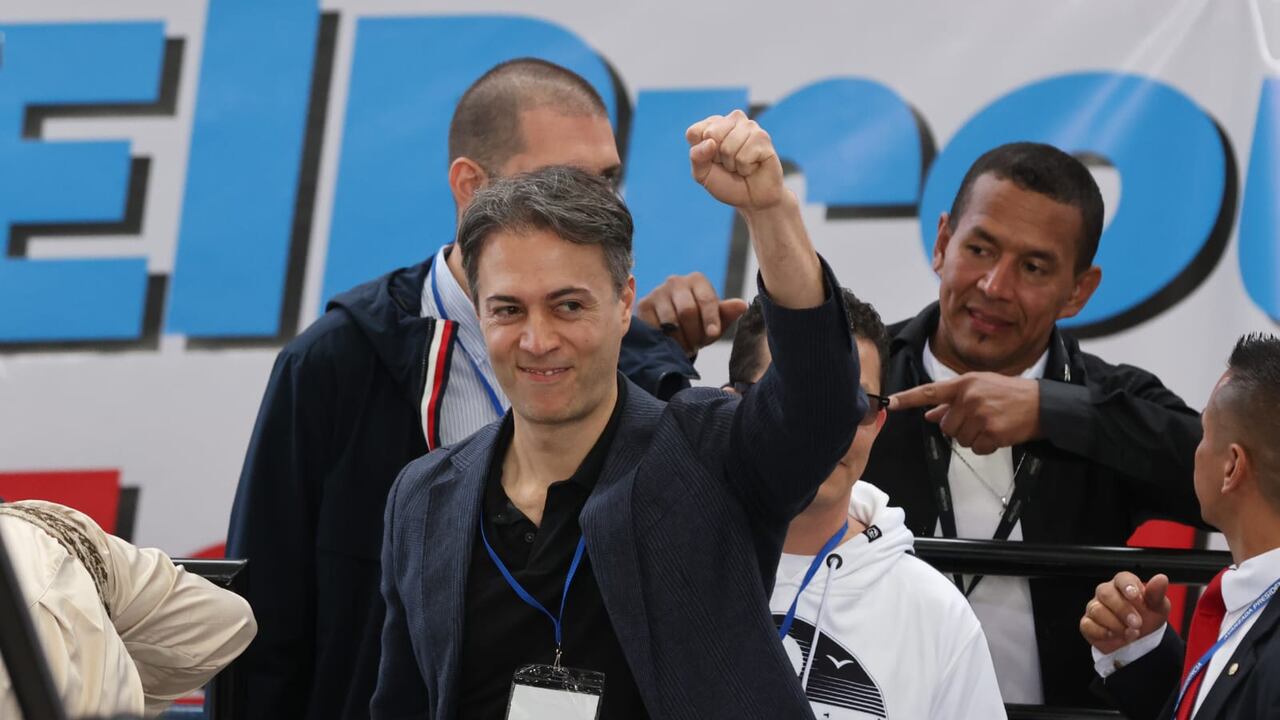 Daniel Quintero en la Asamblea Nacional por las reformas sociales