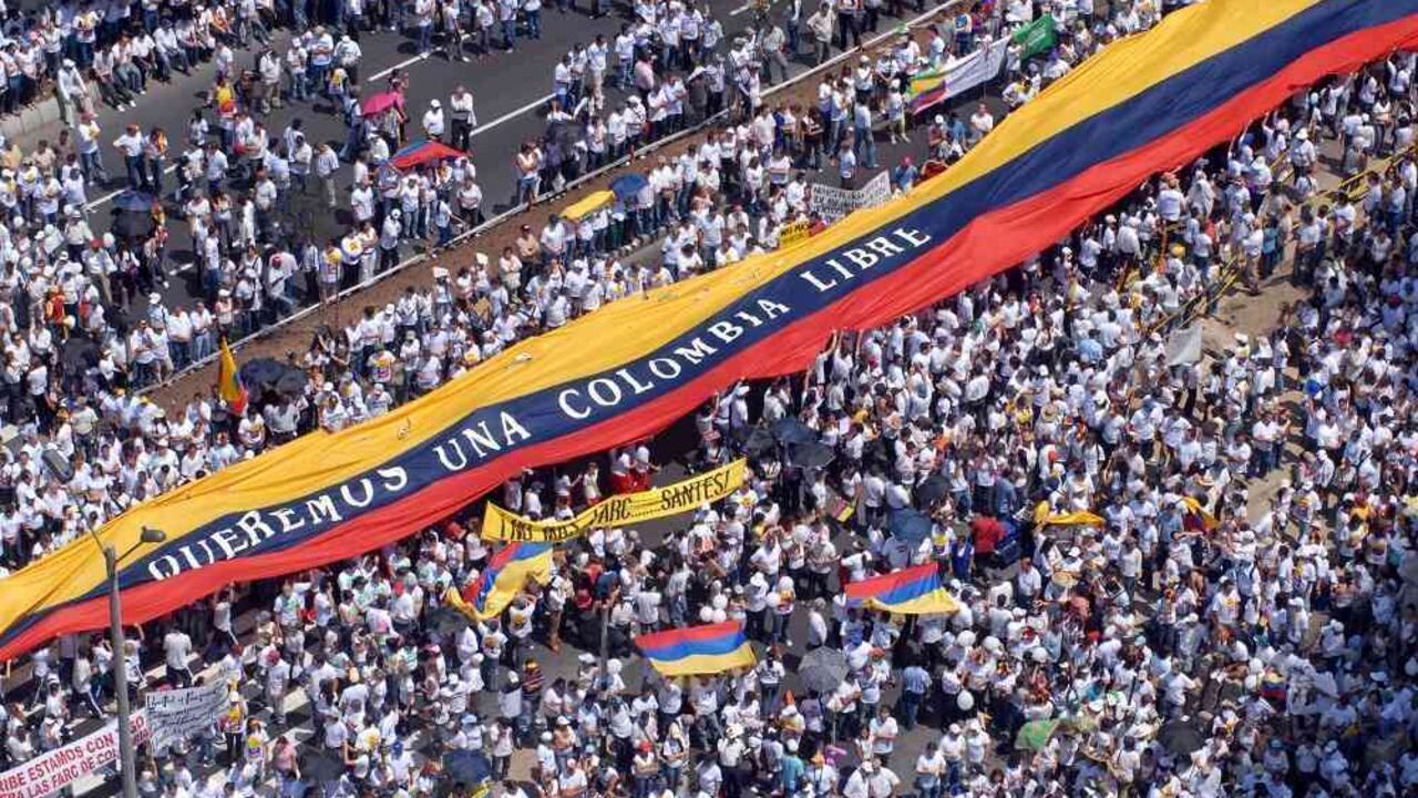 En 2008, miles de colombianos marcharon para exigirles a las Farc poner fin a la práctica del secuestro.
