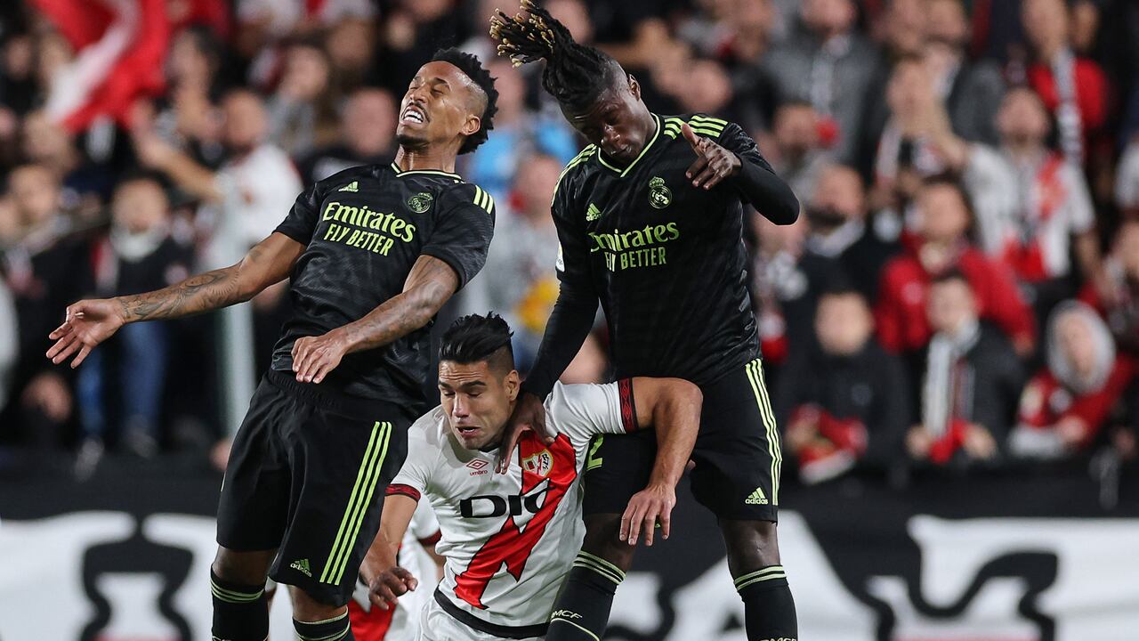 El Rayo Vallecano le quitó el invicto al Real Madrid. (Photo by Pierre-Philippe Marcou / AFP)