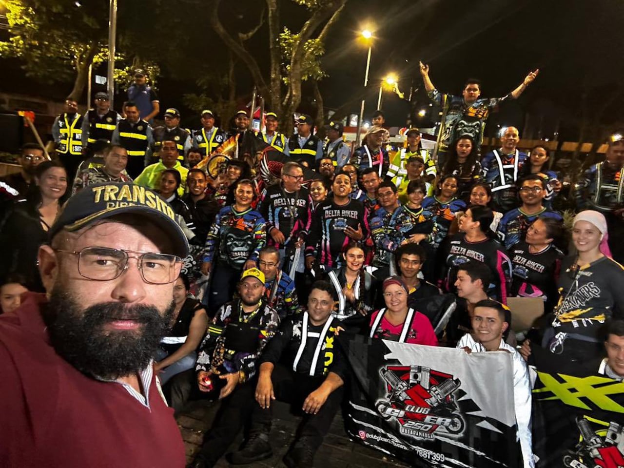 El director de tránsito de Bucaramanga lideró la caravana.