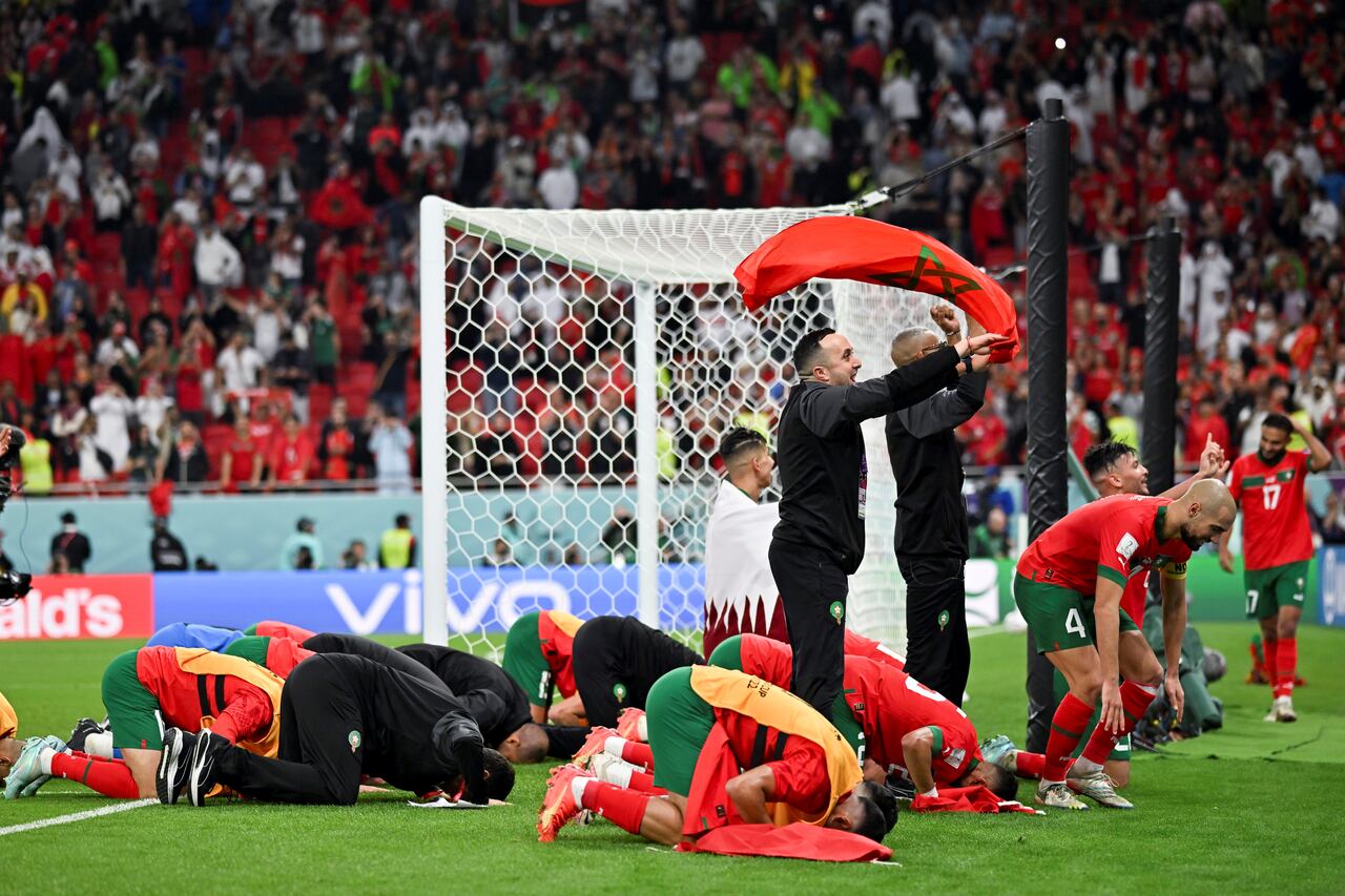 Selección Marruecos tras el partido con Portugal en el Mundial de Qatar 2022.