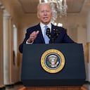 El presidente Joe Biden habla sobre el final de la guerra en Afganistán desde el comedor estatal de la Casa Blanca, martes, 31 de agosto de 2021, en Washington. (AP Foto / Evan Vucci)
