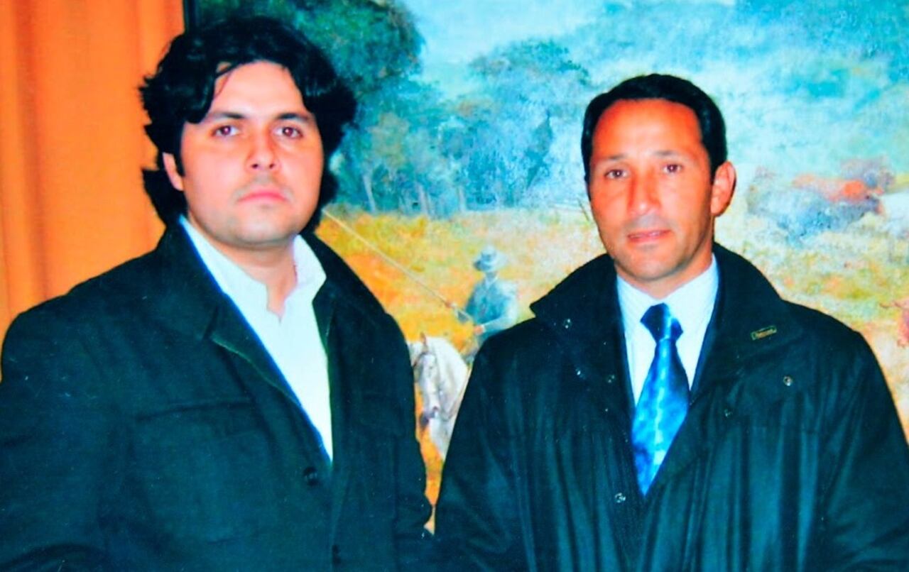 El pintor Diego Ramos y el torero César Rincón. Ramos es el autor de las pinturas de las seis salidas a hombros de César Rincón en Las Ventas de Madrid.