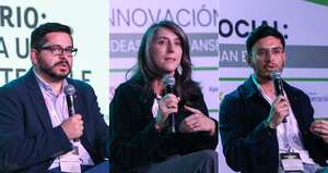 Kenneth Ochoa, Jefe de Innovación y Conocimiento CEMPRE; Laura González-Pacheco Mejía, subdirectora de Planeación e Innovación Colsubsidio; y Daniel Rodríguez Paredes, CEO & fundador Amazóniko.