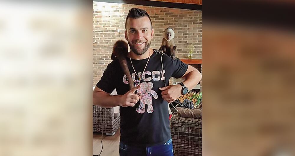 La historia de lo que sucede en esta zona se conoció por las escandalosas fiestas de tres días que hacían en los dos inmuebles.