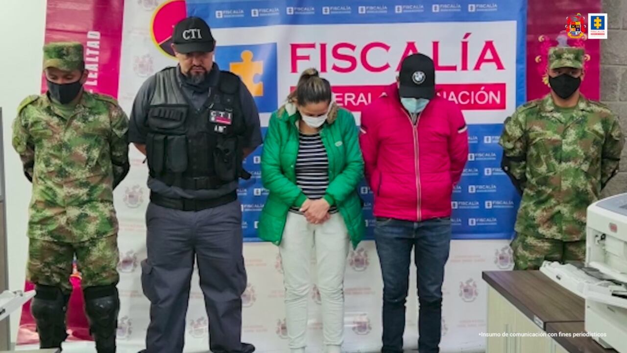 La Fiscalía capturó al llamado Gurú de las armas que en su propia casa y en el noroccidente de Bogotá desarrolla armas para el Clan del Golfo, las Farc y el ELN.