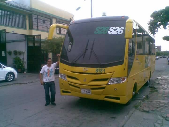 Se conoce la identidad del conductor de bus que murió tras accidente en la recta Cali - Palmira.