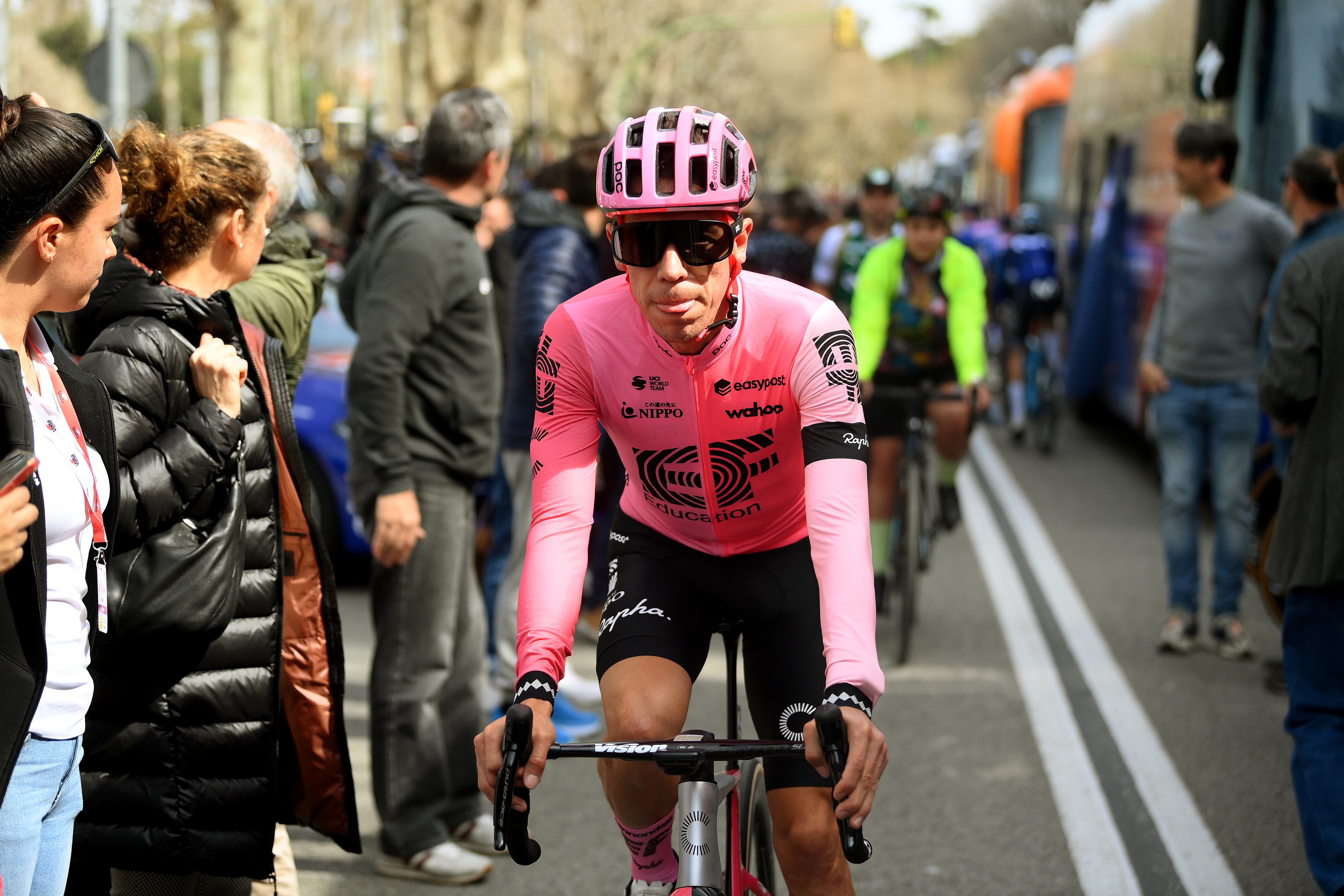 Rigoberto Urán sigue en el top 10 de la general.