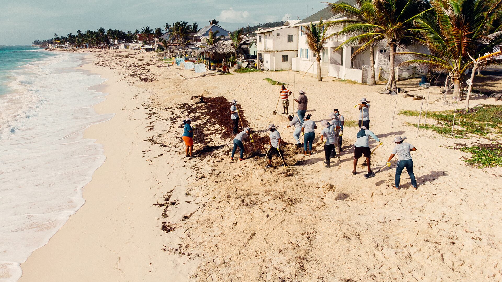 Más de 25.000 comunidades rurales mejoran su calidad de vida conservando ecosistemas.