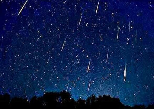 Lluvia de estrellas fugaces.