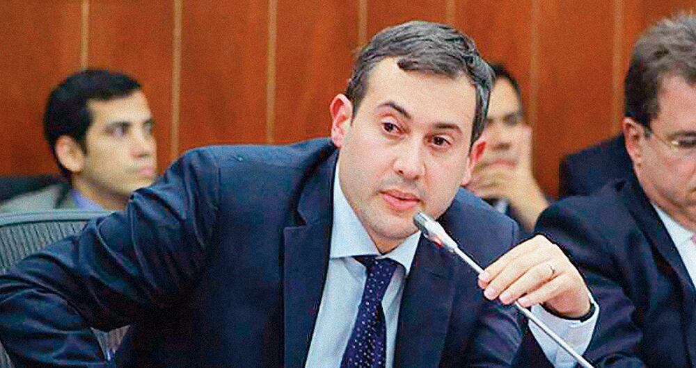 Mario Fernández Alcocer, excongresistaEuclides Torres le habría entregado 300 millones de pesos para organizar el transporte en Sucre. 