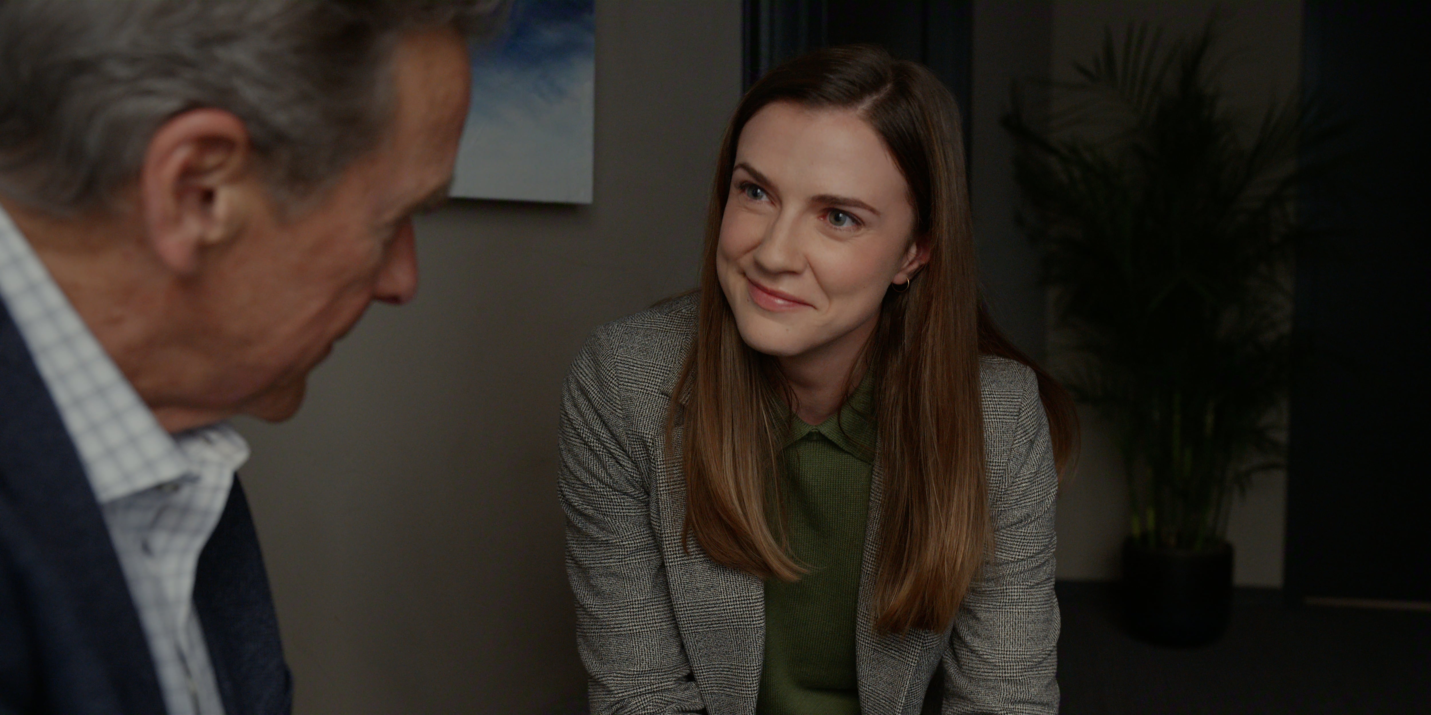 El showrunner de la serie ‘Un lugar para sopa’, Patrick Sean Smith confirmó que el doctor Cameron Hayek, interpretado por Mark Ghanimé, no regresará a la nueva temporada.