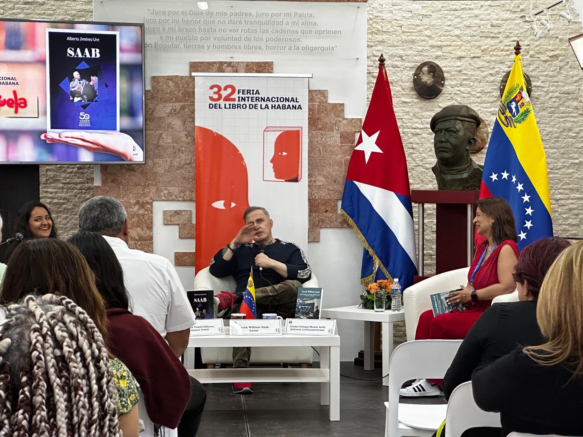 La feria celebra, también, los 65 años del triunfo de la revolución y presenta algunos libros alrededor de la celebración, haciendo preguntas diferentes como: ¿cuál es la cotidianidad de la revolución? La pregunta en sí parece un oxímoron, pero muestra la manera en que el oficialismo entiende su momento.