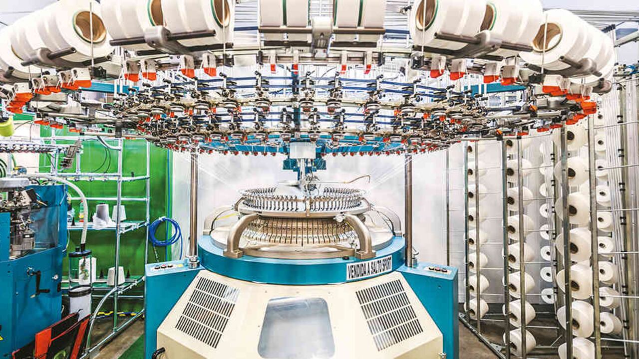 El contrabando, tanto directo como técnico, se convirtió en el principal dolor de cabeza de los empresarios de la industria textil y de confecciones.