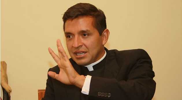 De la iglesia del sacerdote Jesús Hernán Orjuela, conocido como el padre Chucho, fueron robados elementos litúrgicos, entre otros cuyo valor puede superar los diez millones de pesos.