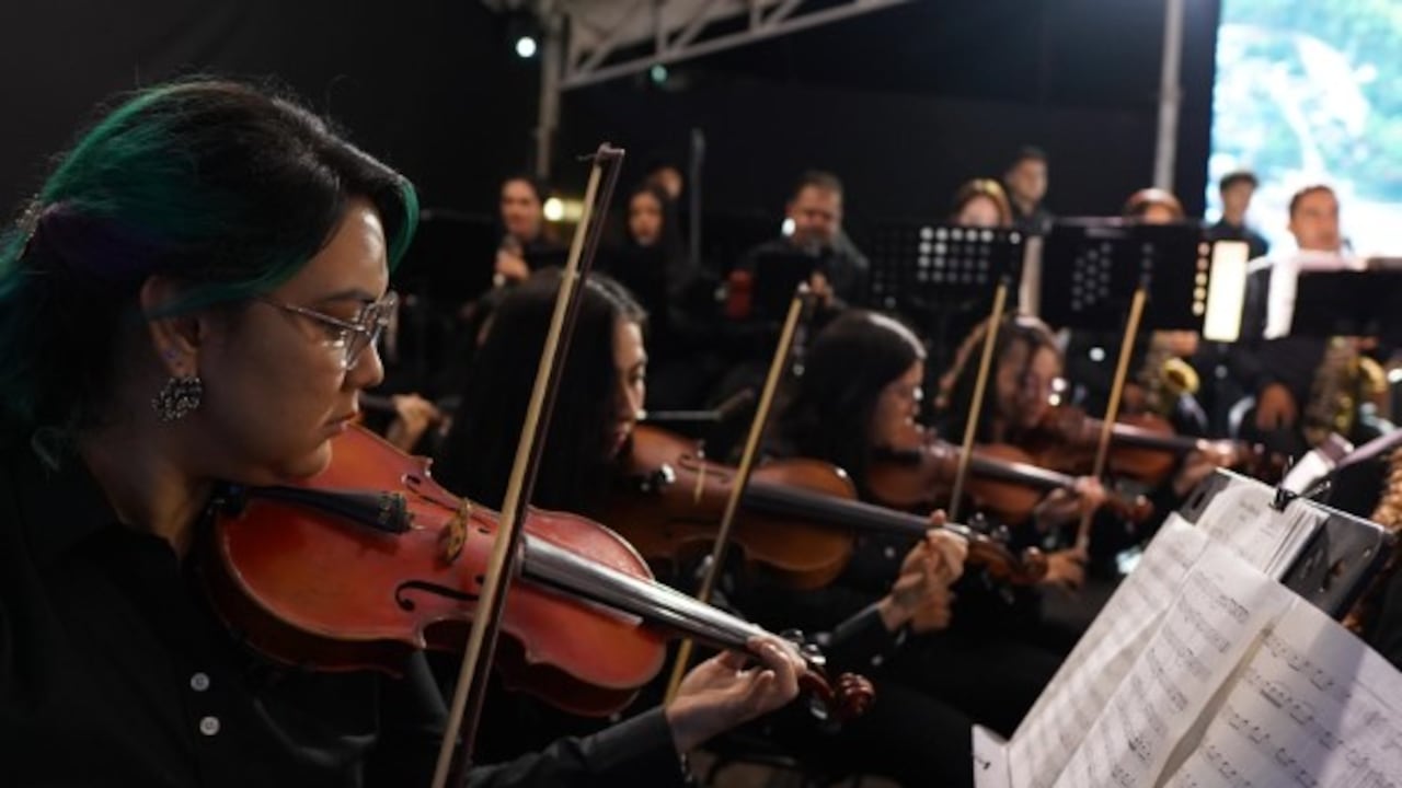 La Universidad del Quindío presentó oficialmente la primera Orquesta Filarmónica del departamento.