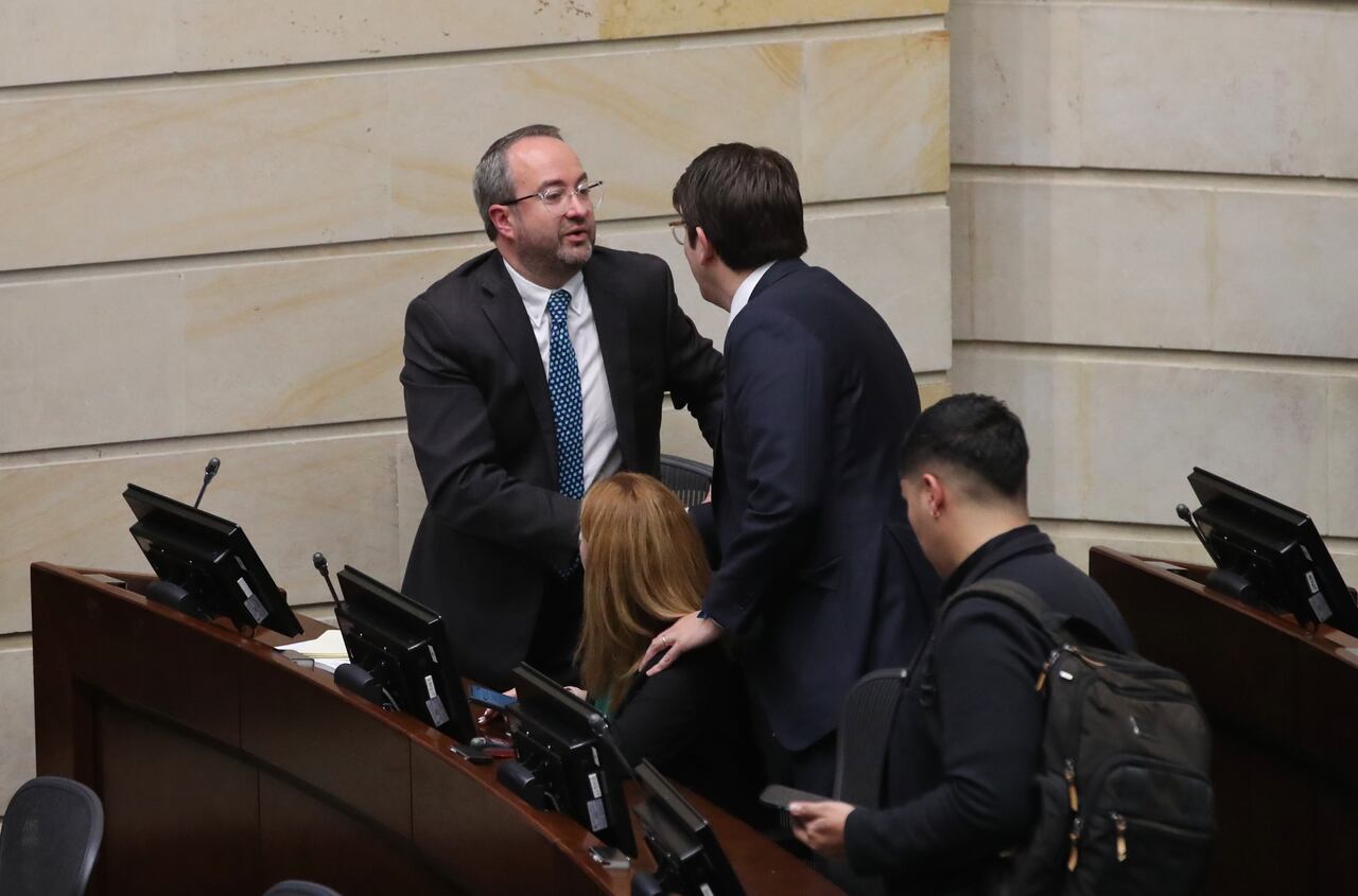 Plenaria del Senado debate de la Consulta Popular