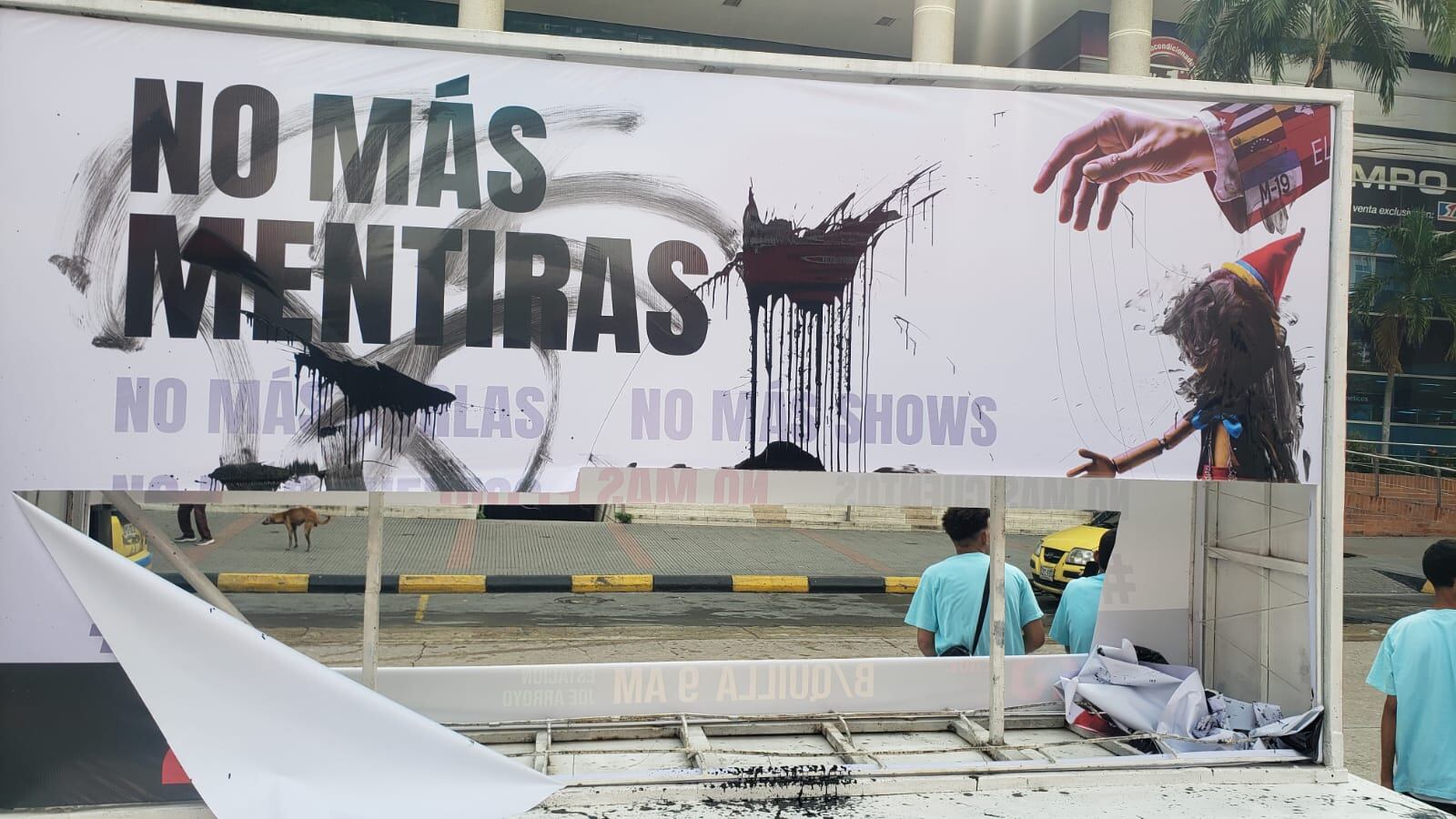 Vehículo vandalizado en Barranquilla.