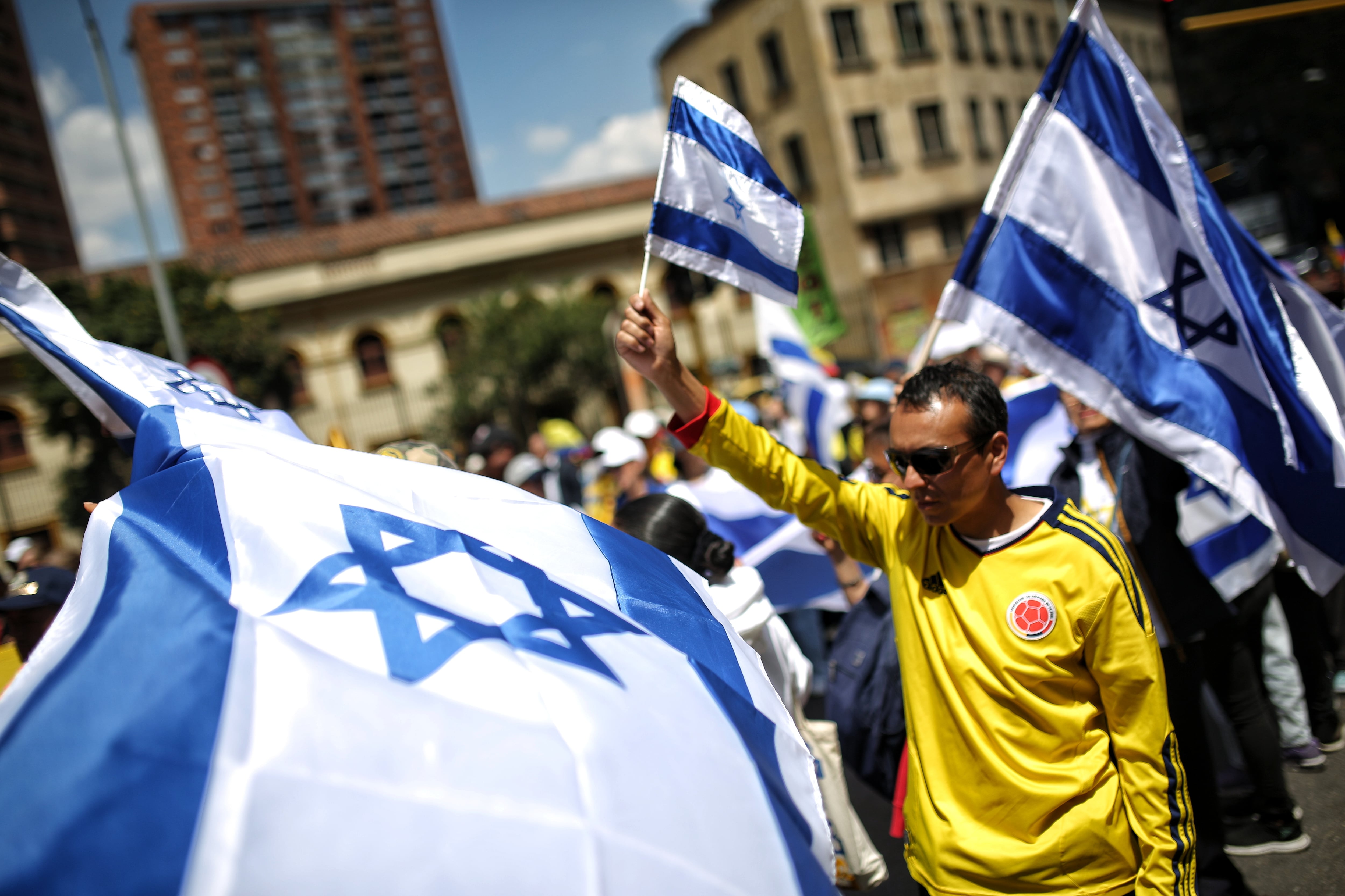 Marcha de la mayoría en contra del Gobierno del Presidente Gustavo Petro