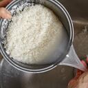 El lavado del arroz puede contribuir a reducir los niveles de arsénico presente en algunos tipos de arroz, según expertos en nutrición.