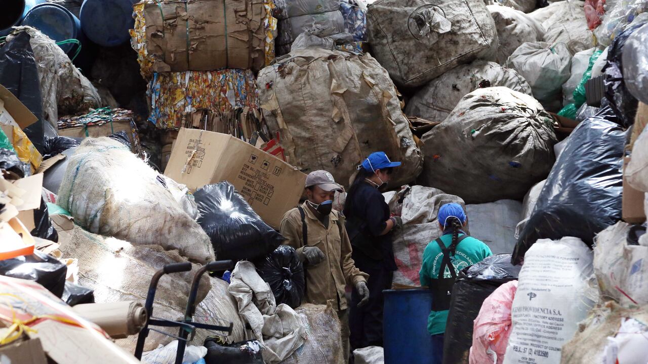 Los recicladores tendrán que asociarse en empresas.