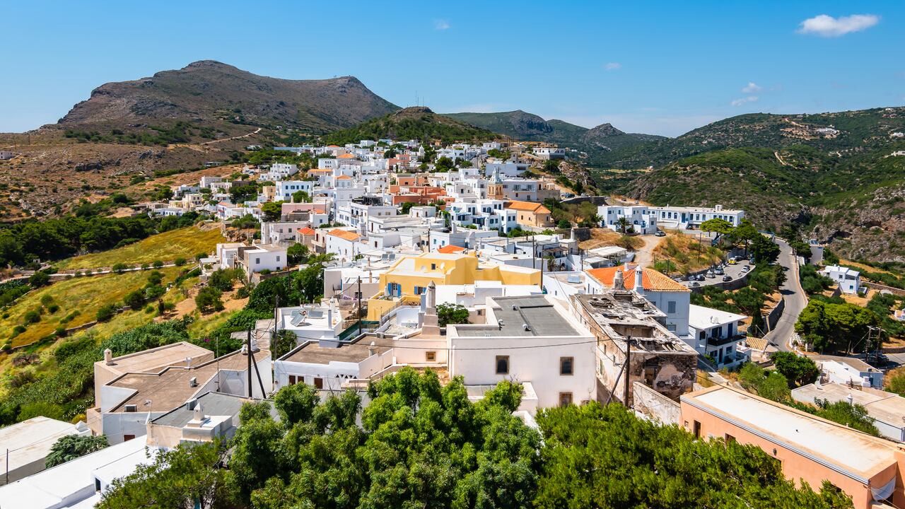 La paradisíaca isla de Grecia en donde le pueden pagar por irse a vivir: estos son los beneficios que ofrece
